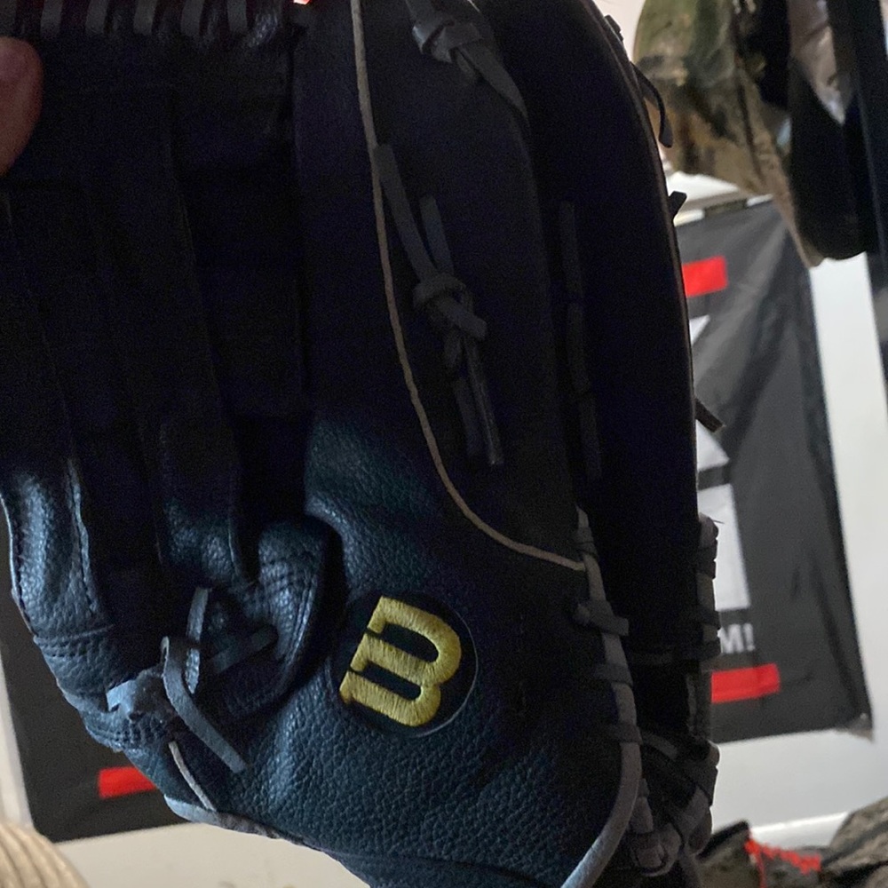 Wilson A475 Baseball Mitt